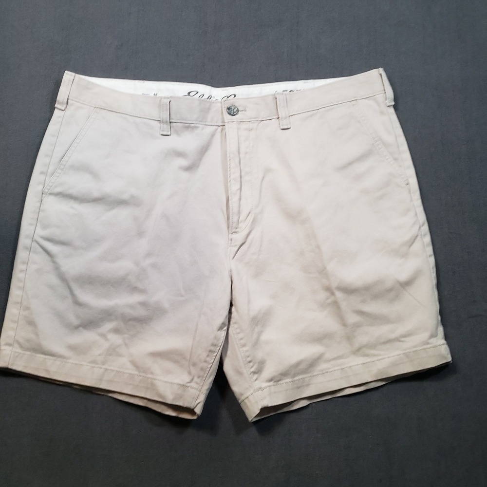 Eddie‎ Bauer Legendwash Chino Shorts Mens 40 Beige Khaki Flat Front Cotton